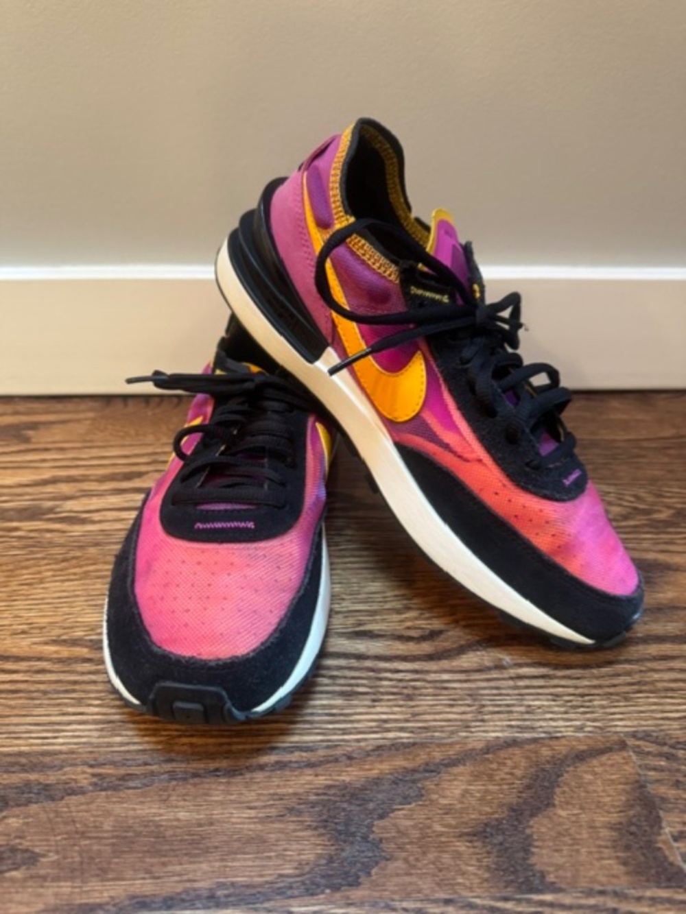 Nike‎ Waffle 1, Active Fuchsia in University Gold